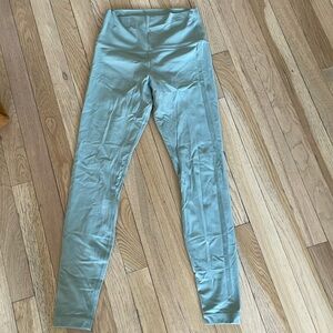 Lululemon 3/4 align pant in mint green size 6